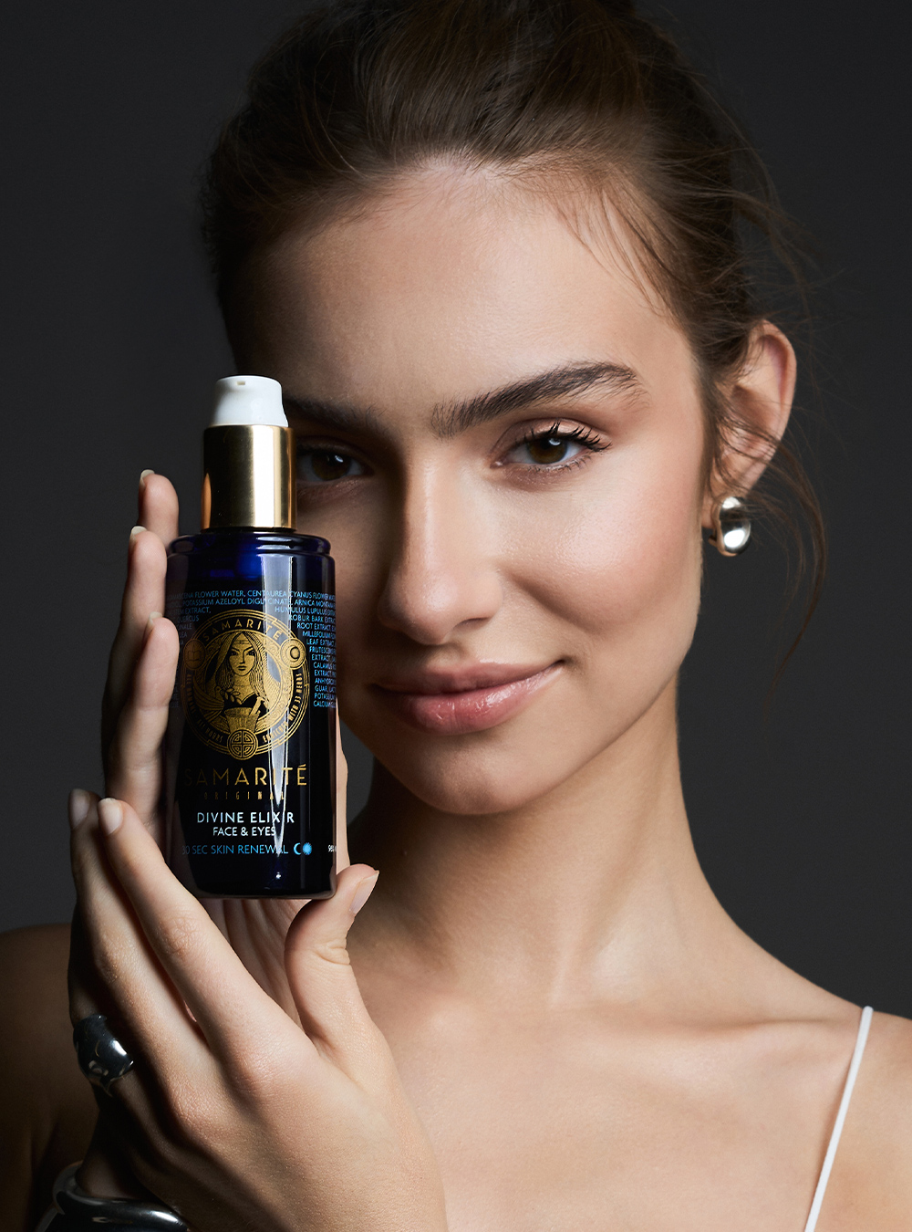 ŚWIADOMA PIELĘGNACJA TWARZY, CZYLI MNIEJ ZNACZY WIĘCEJ